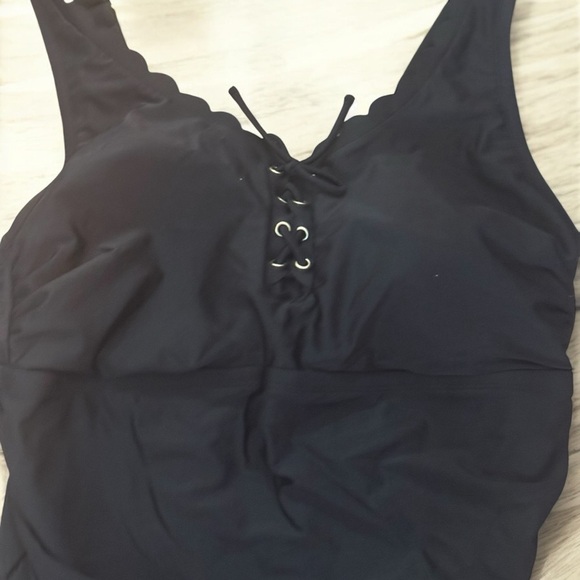 Kona Sol Black One Piece Swimsuit with Sleek Design - Picture 3 of 4